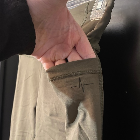 Olive Leggings - Picture 2 of 7